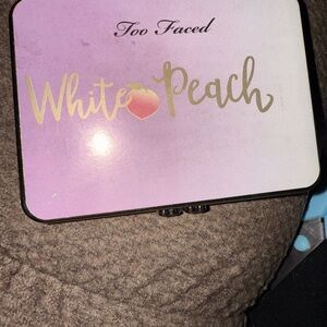 Too Faced White Peach Palette in Pink and Gold
